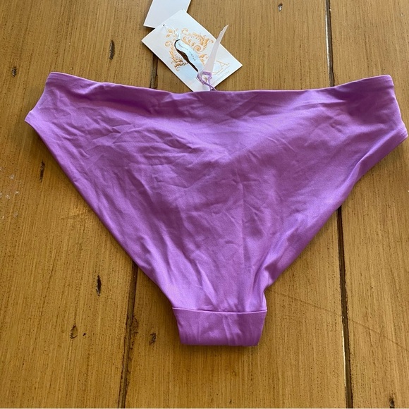 Becca Women’s Lavender Bikini Bottom New size small pretty! - Picture 3 of 11